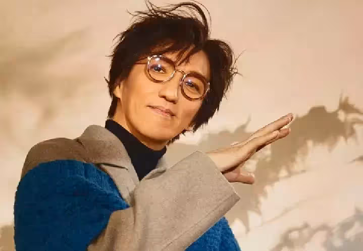 女歌迷曬與林志炫合影照,滿頭白髮滿臉皺紋,身體狀況讓人擔憂,網友:一副滄桑的模樣