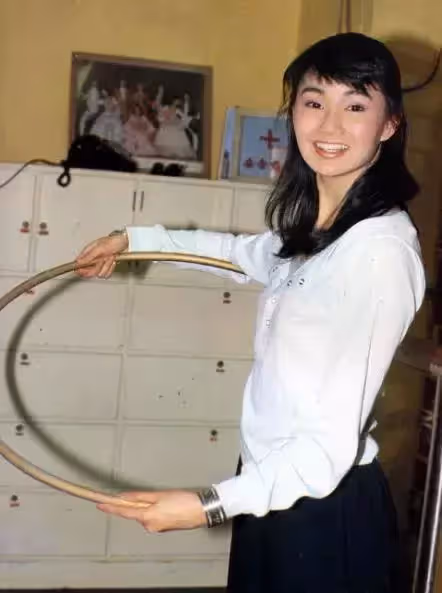不願將就!56歲張曼玉「11段戀情全失敗」仍選擇做自己 被嘲美貌不再也絲毫不懼「坦然接受臉上皺紋」 自然老去