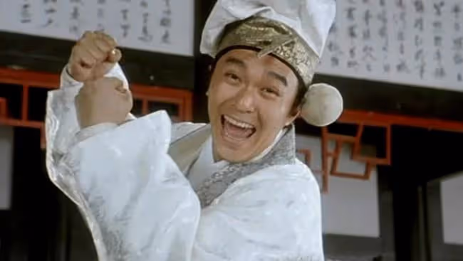 被洪金寶罵，被王晶厭惡，被報紙批，成名後被賣給向華強的周星馳
