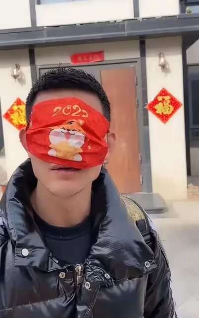 炫富,愛裝,脾氣還暴,小兵張嘎越來越飄,社會人氣息非常濃重!