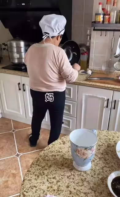 丈母娘3萬元媽媽1萬元,男子過年孝敬雙方老人,引發網友爭議