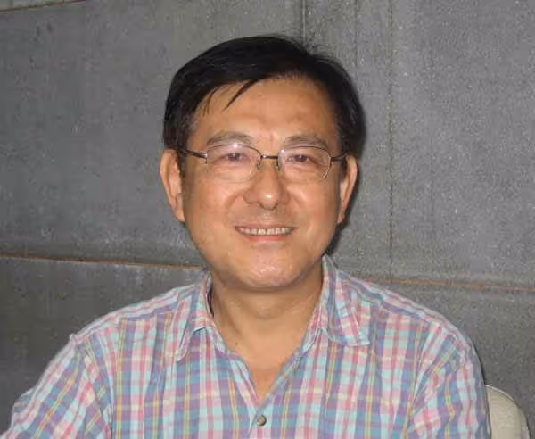 資深藝人一年只賺5千元，放下身段月領2萬5 「改當大樓管理員」，大方承認「不怕被認出」喊：人要有自知之明，我知足