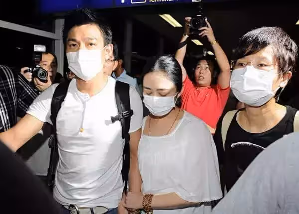 出身豪門，卻甘願被藏21年，46歲為劉德華生子，朱麗倩的忍耐，常人想不到，網友：難怪被華仔寵愛30多年