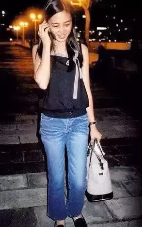 出身豪門，卻甘願被藏21年，46歲為劉德華生子，朱麗倩的忍耐，常人想不到，網友：難怪被華仔寵愛30多年