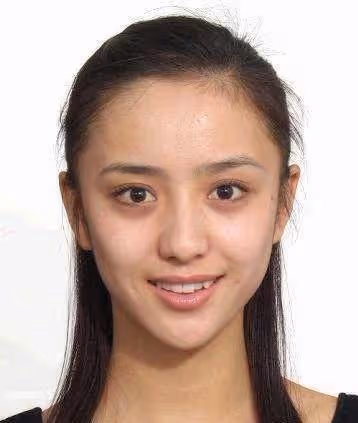 明星素顏證件照曝光：張柏芝清秀，周迅眼神動人，她卻比化了妝還漂亮！