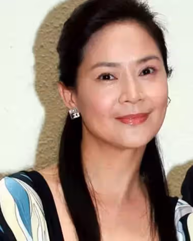 57歲俞小凡，曾憑「婉君」一角走紅，為了孩子原諒丈夫不忠，今結婚20年夫妻關係融洽：我不後悔原諒他