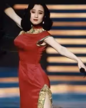 利智年輕時有多美？被稱50年一遇的美人，氣質秒殺張曼玉鐘楚紅，難怪李連杰被迷得神魂顛倒