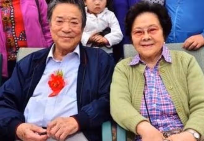 93歲歌唱家李光羲去世!曾在巔峰期失聲,妻子不離不棄恩愛69年