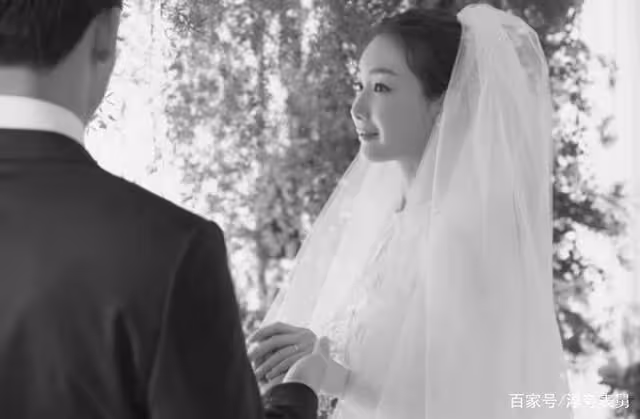 娛圈故事：吃嫩草嫁牛郎，出圈女星崔智友，讓韓國爺們恨得牙痒痒