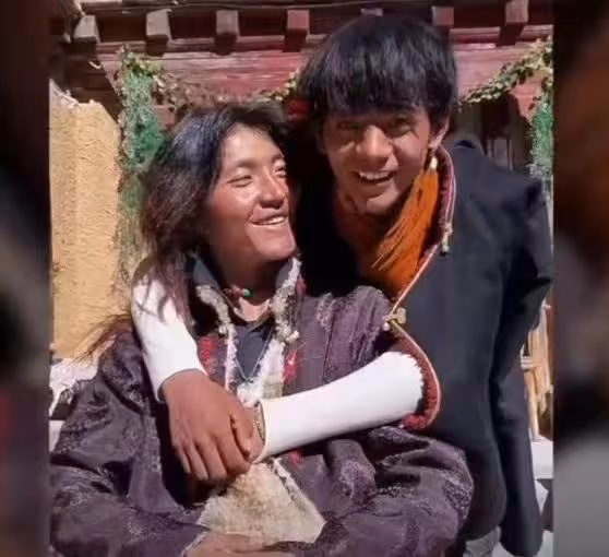 曝丁真舅舅出軌私生粉!婚內與其發生關係,女方住理塘民宿一整年