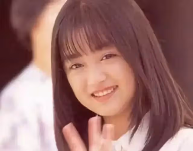 初戀變繼父!她12歲奪影后「 愛人被生母攔截」 38歲二婚憑「超凍齡顏值再次爆紅」走出泥潭