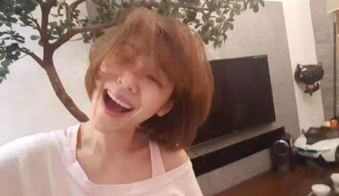 小S曬生活照意外暴露「千萬豪宅」內景！客廳裝修簡約十分接地氣，看到餐廳：這是最奢華的地方