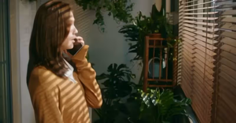 23歲姑娘：為了和閨蜜攀比甘願被老牛吃嫩草，可婚後生活有苦難言