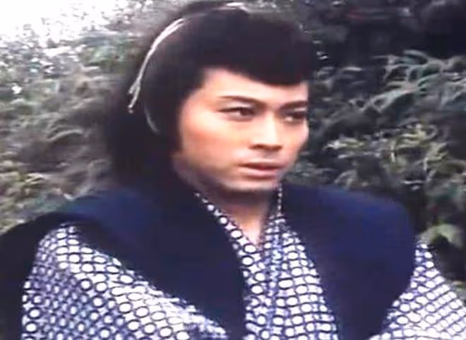 劉緯民轉行成珠寶批發商,一度賺到盆滿缽滿,71歲退休享受生活