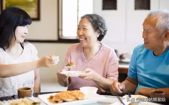我是丈母娘，我對親家母說幾句話，讓女兒的婆婆好好看看