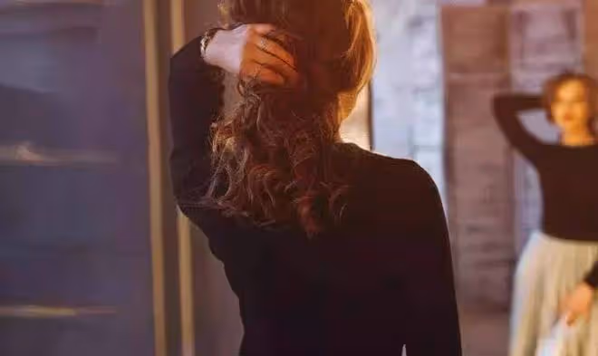 19歲那年，我靠睡賺錢養他，他卻嫌我髒，睡了那個黑妞
