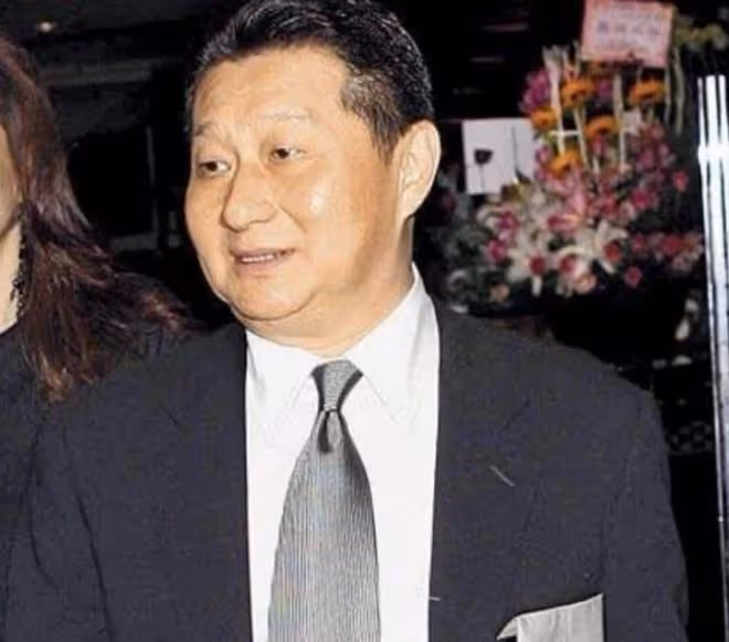 富豪病逝留16億債務,小32歲遺孀生活仍富貴,女兒孫芸芸放棄繼承