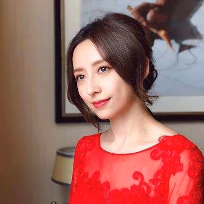 TVB小花龔嘉欣為新劇吃盡苦頭，因鬍鬚造型致皮膚敏感要長期吃藥