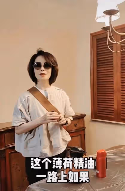 徐俐不顧疫情自駕返京,后座被擺滿收穫多,遭吐槽後火速刪除視頻