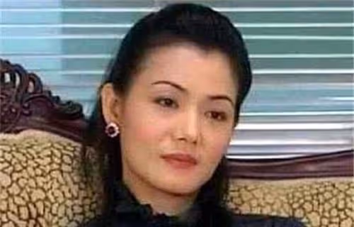 她一生未婚,因養家拚命接戲,致過度勞累離世,捐獻器官救活3人