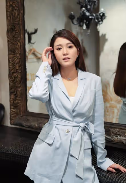 對舊愛余情未了？TVB「是非精」白色情人節一個人過：很想念你