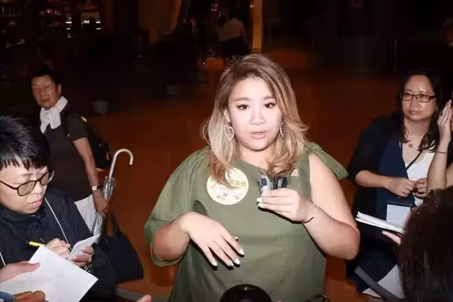 鄭少秋女兒鄭欣宜成功甩肉18斤，將繼承8000萬遺產，想生兒育女