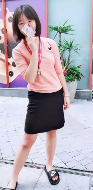 落差第一名!她曬「女兒出生塌鼻厭世臉」笑醜 升國中「進化大眼氣質妹」媽媽們超有感:女大真的18變