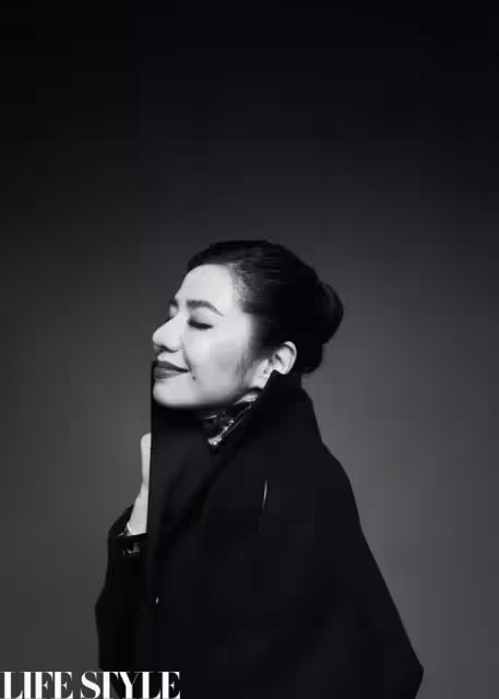 美了一輩子的女人!62歲鍾楚紅「拍雜誌封面」太驚艷,一個皺紋都優雅!