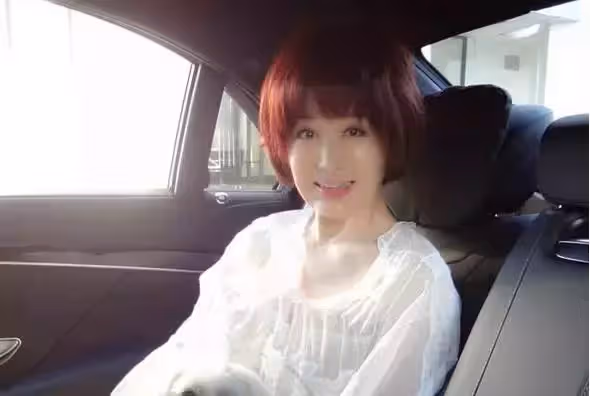 【哪有人真不老】71歲「美魔女」潘迎紫近照曝光，身材玲瓏氣質甜美，臉部狀態卻讓人嘆息，網友嗆：這才是70嵗女人的真實狀態