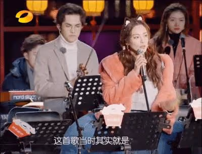狂扇汪小菲耳光，踢王全安車門，劃傷袁巴元，張雨綺到底經歷了啥