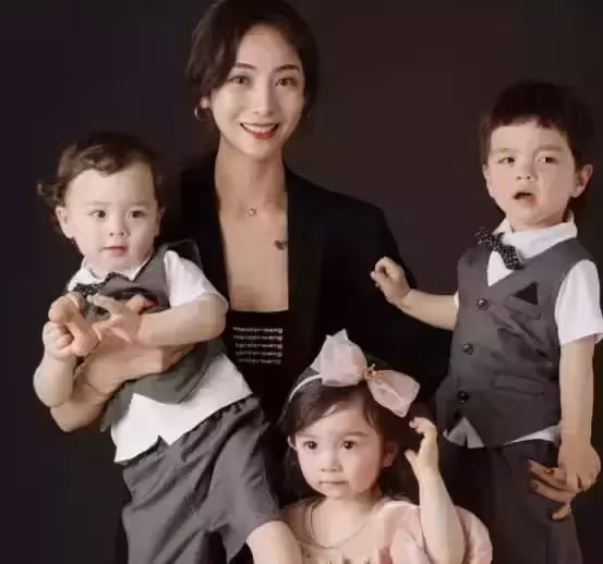 女孩瞞著母親,做試管嬰兒生下三胞胎,沒有結婚打算:喪偶式婚姻不如不要