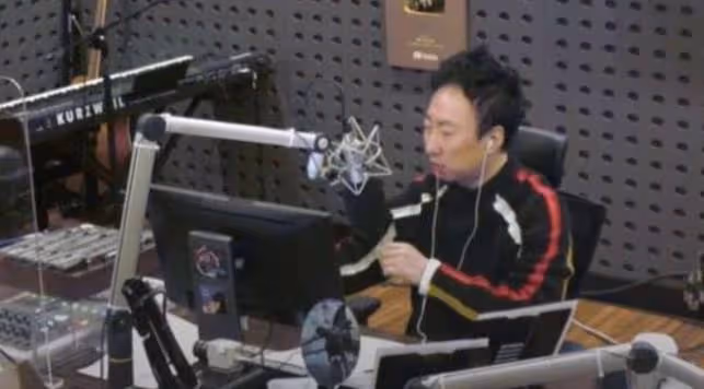 喉嚨痛到不能吞口水 朴明洙染疫2天掉4kg