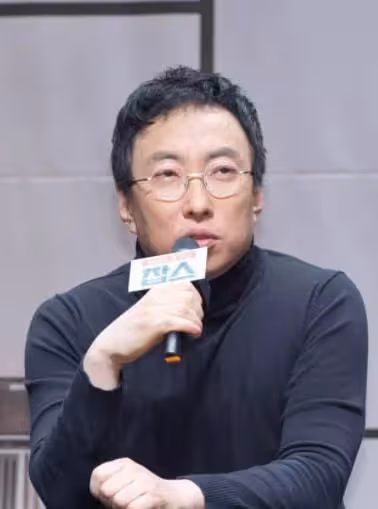 喉嚨痛到不能吞口水 朴明洙染疫2天掉4kg