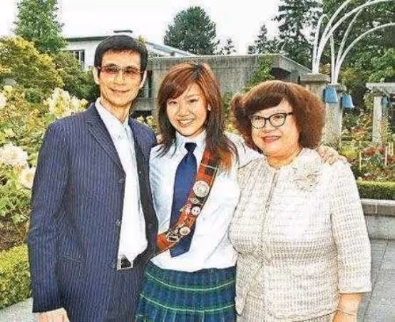 繼承6千萬遺產!沈殿霞女兒討好男友「錢被揮霍一空」,窮困潦倒渾身上下就剩104塊,34歲「改學理財」:醒悟人生