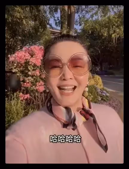 想孫子了!63歲張蘭思孫心切,曬「與孫子合照」憶過往滿臉笑,被網友喊話:快去爭「撫養權」