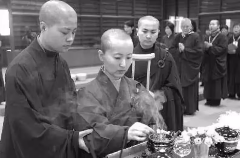 與佛結緣!她演活了林黛玉「歷經兩段婚姻」 棄上億資產剃度出家「患癌拒絕治療」42歲香消玉殞 !
