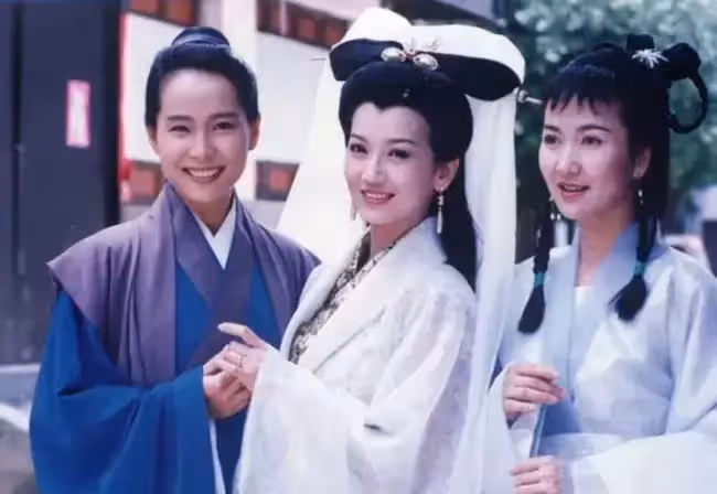 打敗林青霞兩封影后!嫁初戀34年「選擇頂客」不生育 「老公8次出軌」反替夫說話:他成就了我