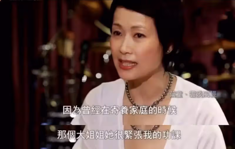 打敗林青霞兩封影后!嫁初戀34年「選擇頂客」不生育 「老公8次出軌」反替夫說話:他成就了我