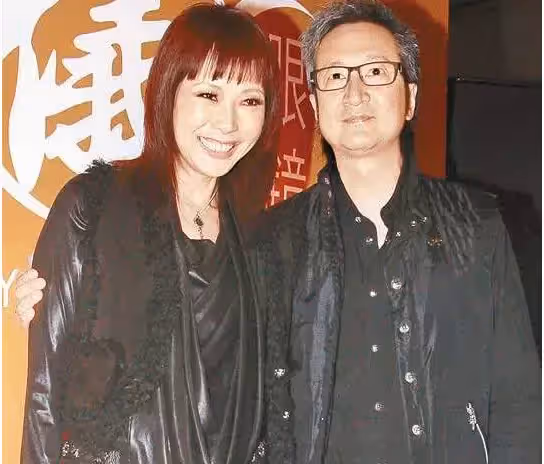 打敗林青霞兩封影后!嫁初戀34年「選擇頂客」不生育 「老公8次出軌」反替夫說話:他成就了我