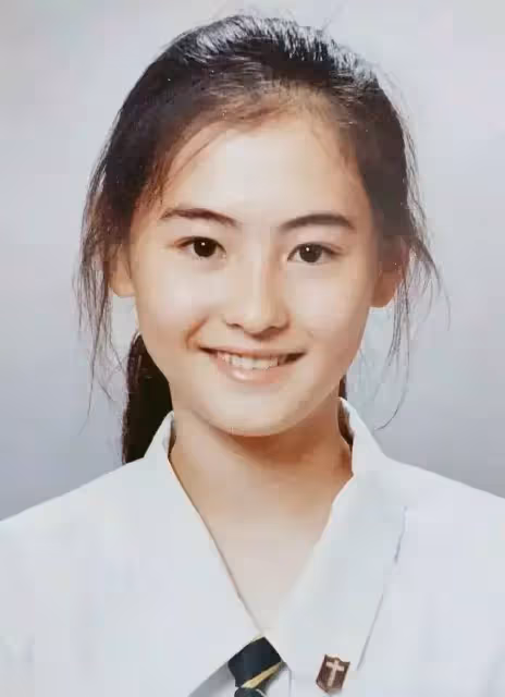 明星素顏證件照曝光：張柏芝清秀，周迅眼神動人，她卻比化了妝還漂亮