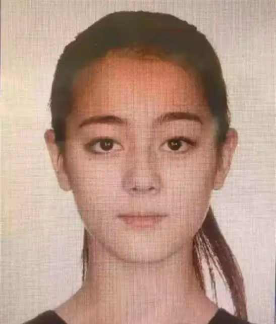 明星素顏證件照曝光：張柏芝清秀，周迅眼神動人，她卻比化了妝還漂亮