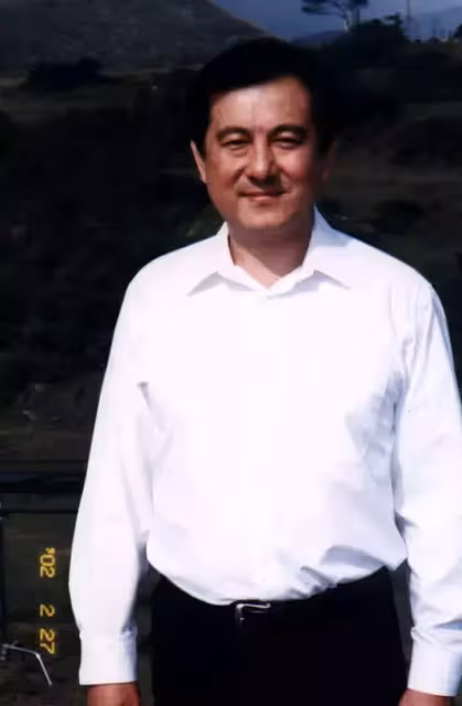 一年只賺5千元！資深藝人放下身段「改當大樓管理員」月領2萬5　「不怕被認出」知足喊：人要有自知之明