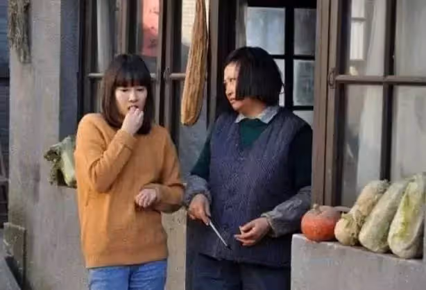 「咋照顧我媽的,良心在哪」大姑姐指責,弟媳三句話懟得啞口無言
