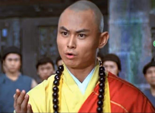 劉家輝中風癱瘓11年罕露面!66歲獨居養老院,身材消瘦但精神好