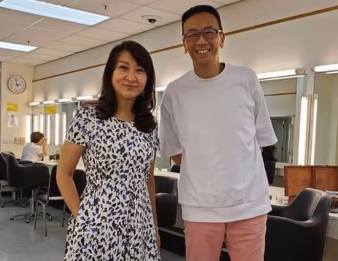 一路走好!100歲富豪蔣震去世,三女兒是知名歌手,曾登春晚獻唱