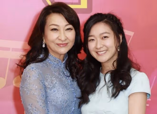 一路走好!100歲富豪蔣震去世,三女兒是知名歌手,曾登春晚獻唱