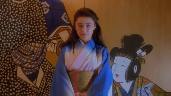 54歲日本艷星近況曝光,年過半百風韻猶存,嫁人後生活美滿
