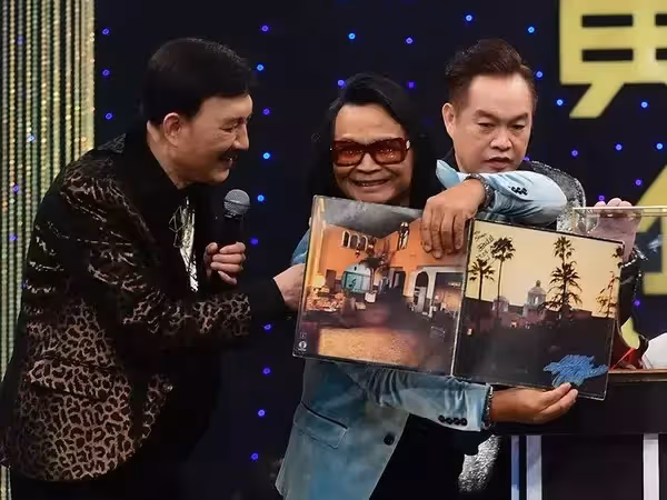 老友接連離開!沈文程凌晨3點收到「張菲簡訊」無限感慨 膝蓋退化體力不如前:真的老了