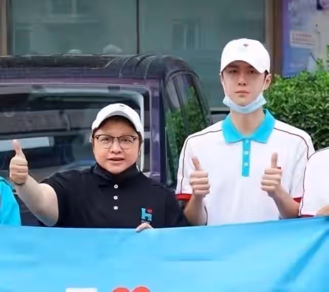 眾星支援吉林!韓紅基金捐500萬物資,李玉剛捐50萬哽咽擔憂家人