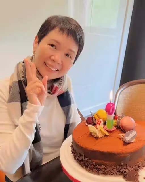 「楊丞琳」po文祝福母親65歲生日,網友大贊楊母「年輕凍齡」,母女同框:娃娃臉簡直一模一樣